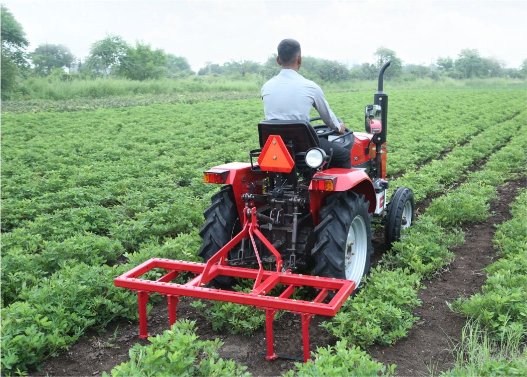 blade cultivator_4df8e489-0f74-45b5-8b73-30d752d255b5.jpg