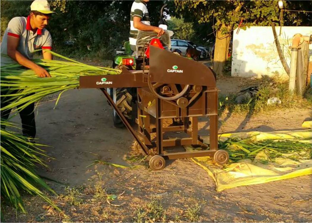 chaff cutter_c16ca8ab-45bc-4cca-a5a7-4c4f00a9ade4.jpg