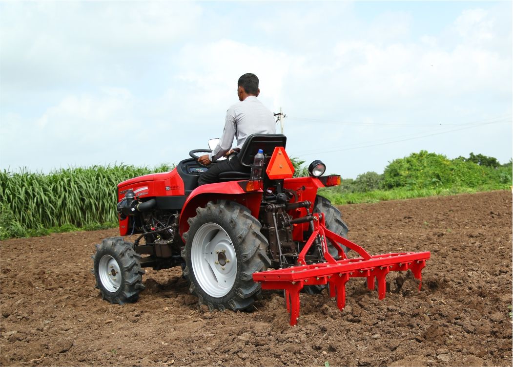 cultivator_c288b61f-dc29-4b3b-b2bf-2259ac3d883e.jpg